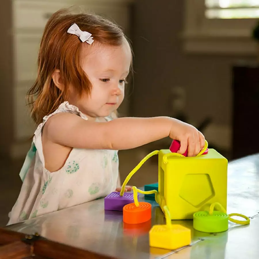 Fat Brain Toy Co Fat Brain Toys Co - Oombee Shape Sorting Cube 7 Fat Brain Toy Co Fat Brain Toys Co - Oombee Shape Sorting Cube - Image 5