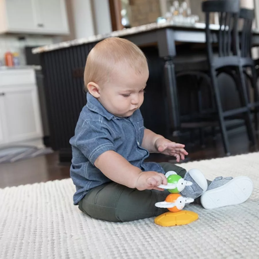 Fat Brain Toy Co - Dizzy Bees Magnetic Stacking Toy 7 Fat Brain Toy Co - Dizzy Bees Magnetic Stacking Toy - Image 5