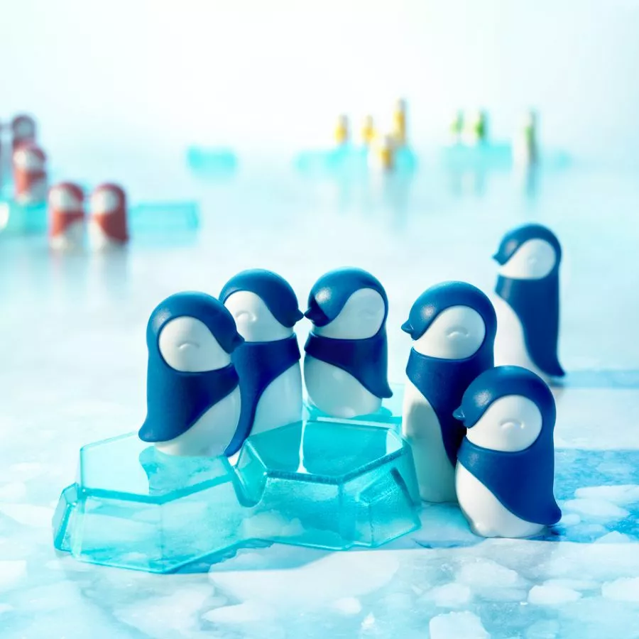 Smart Games - Penguins Huddle Up Board Game 5 Smart Games - Penguins Huddle Up Board Game - Image 3